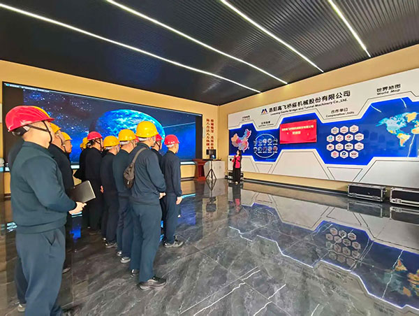 鋼模臺(tái)車(chē)參觀交流